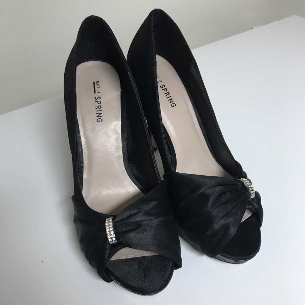 Call it spring heels size 7.5
